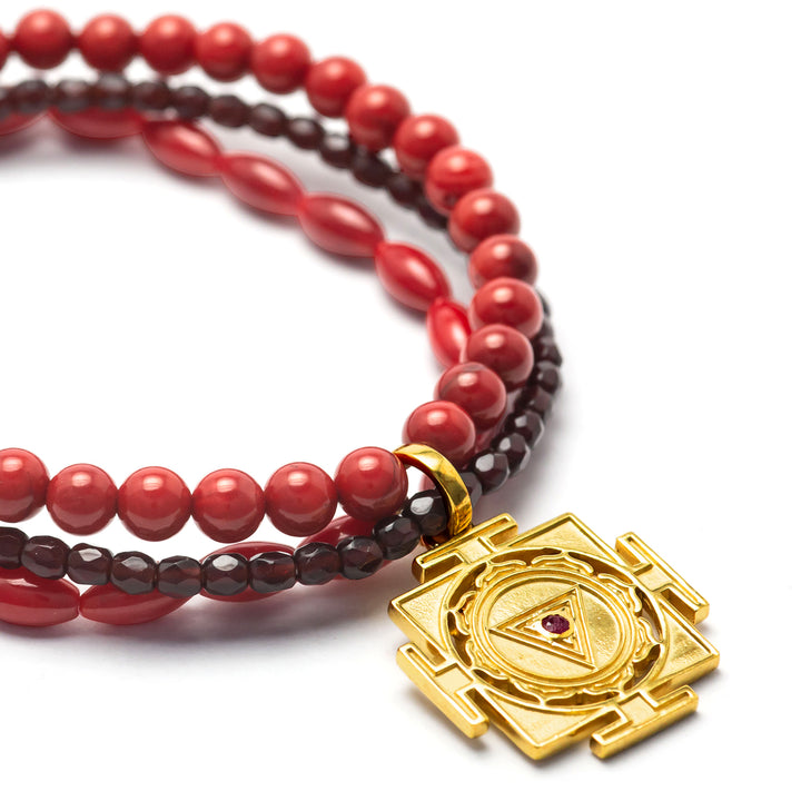 Kali Yantra Edelstein Armband mit Rubin vergoldet