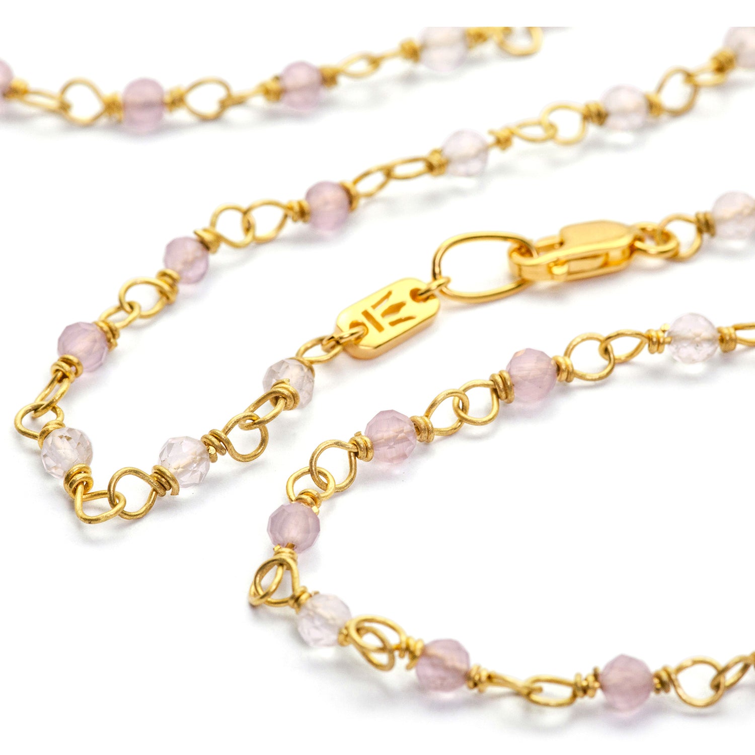 Detail of gemstone necklace "Mental Flow" made of high-quality gold-plated sterling silver with lavender and rock crystal by Eternal Bliss